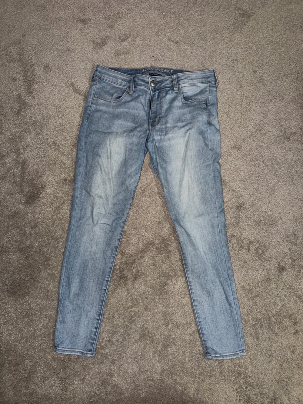 American Eagle Outfitters Women's Faded Light Blue Skinny Jeans